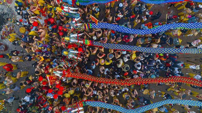 118_Dragones_Iluminan_el_Festival_del_Drago_n_de_los_Petardos_en_Guangxi___