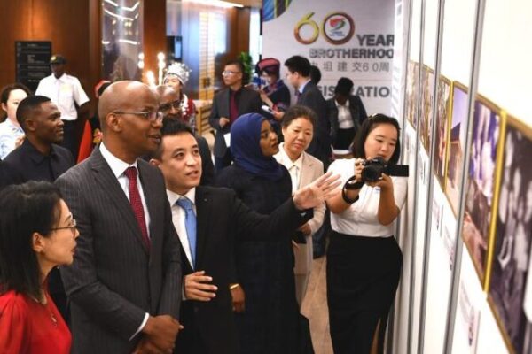60 años de hermandad China-Tanzania: Reviviendo el Ferrocarril de la Amistad 🚂 60_an_os_de_hermandad_China_Tanzania__Reviviendo_el_Ferrocarril_de_la_Amistad__