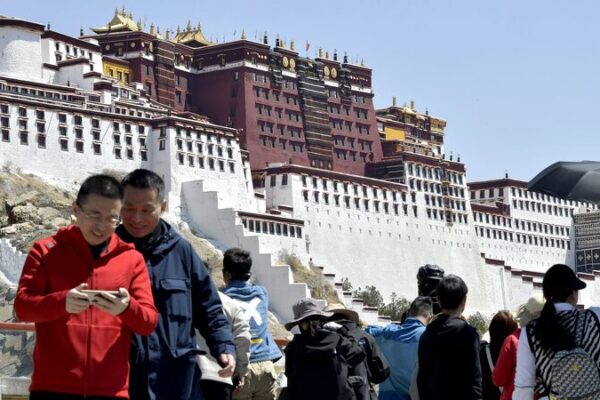 __73_an_os_despue_s__Xizang_revela_un_nuevo_panorama_en_su_camino_hacia_la_modernizacio_n