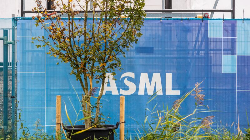 ASML_en_el_Fuego_Cruzado__Restricciones_de_EE__UU__Impactan_Ventas_en_China_del_Gigante_Tecnolo_gico_Neerlande_s