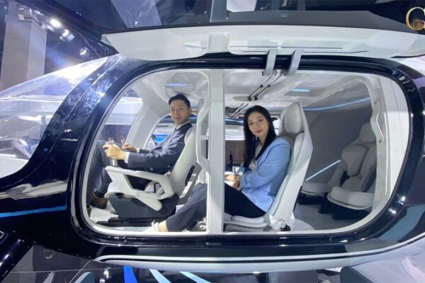 Acelerando hacia el Futuro: Innovaciones en la 7ª Exposición Internacional de Importaciones de China 🚗✨ Acelerando_hacia_el_Futuro__Innovaciones_en_la_7a_Exposicio_n_Internacional_de_Importaciones_de_China___ video poster
