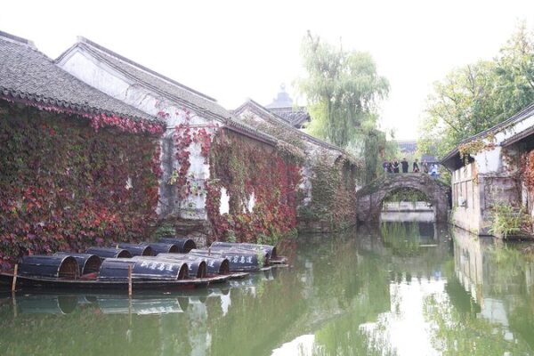 Ade_ntrate_en_el_Mundo_Literario_de_Lu_Xun_en_el_Encantador_Pueblo_de_Luzhen