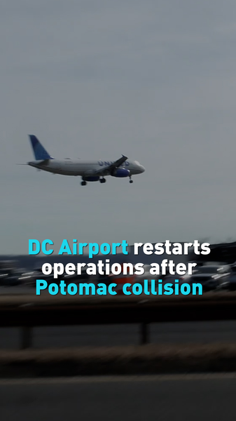___Aeropuerto_de_DC_Reabre_Despue_s_de_Mortal_Colisio_n_Ae_rea video poster