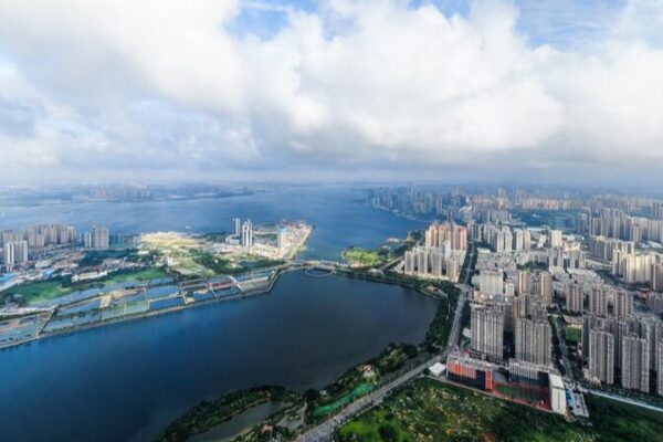 Aglomeraciones Urbanas: El Nuevo Motor de China para el Desarrollo de Alta Calidad Aglomeraciones_Urbanas__El_Nuevo_Motor_de_China_para_el_Desarrollo_de_Alta_Calidad