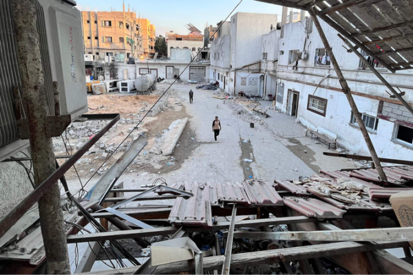 Al_menos_46_palestinos_muertos_en_ataques_en_Gaza__hospital_impactado_ante_tensiones_crecientes