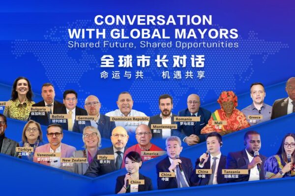 _Alcaldes_Globales_Unidos__La_Conversacio_n_en_Vivo_de_CGTN_Inspira_Nuevas_Ideas_ video poster