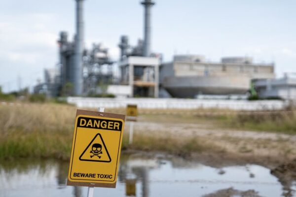 ¡Alerta en Canadá! Fuga química afecta a comunidad indígena _Alerta_en_Canada___Fuga_qui_mica_afecta_a_comunidad_indi_gena