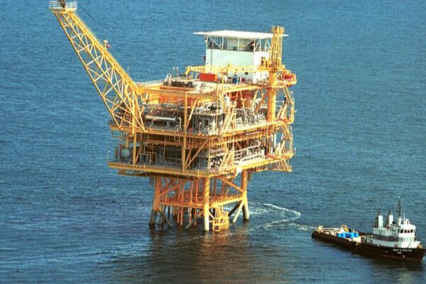 Ambientalistas_y_petroleras_demandan_al_gobierno_de_EE_UU__por_perforacio_n_en_el_Golfo____