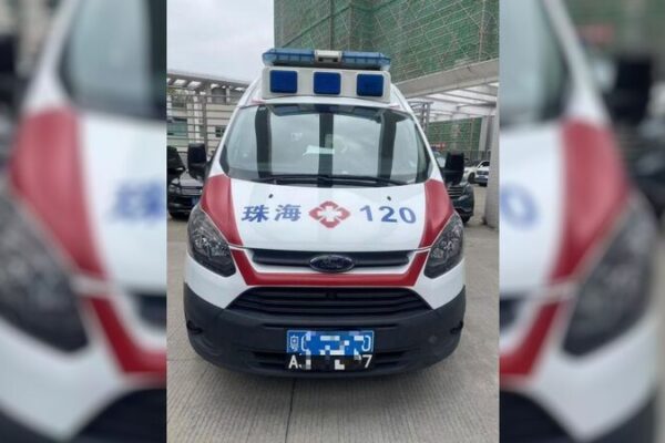 ¡Ambulancias con matrículas dobles listas para salvar vidas entre Zhuhai y Macao! 🚑 _Ambulancias_con_matri_culas_dobles_listas_para_salvar_vidas_entre_Zhuhai_y_Macao___