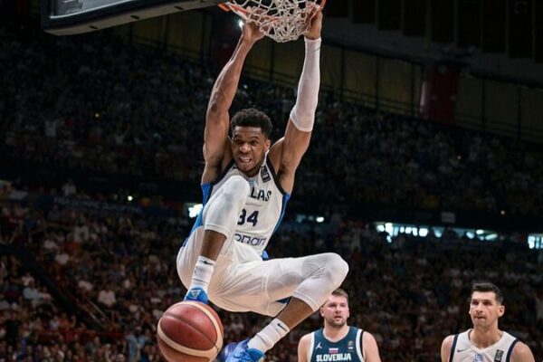 Antetokounmpo_y_Grecia_niegan_los_suen_os_oli_mpicos_de_Eslovenia_en_una_victoria_dominante