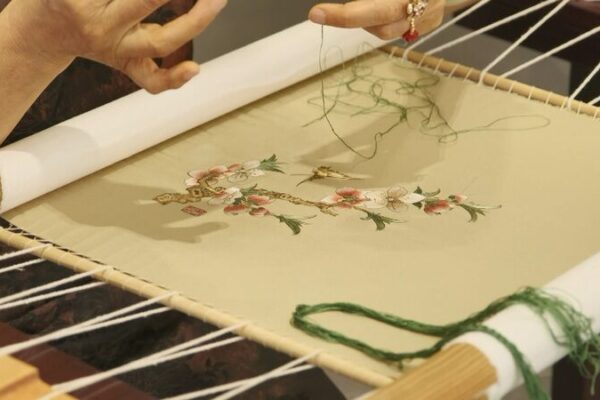 Artista_japonesa_Mika_Nakashima_une_Asia_a_trave_s_de_la_mu_sica_en_su_gira_por_China___