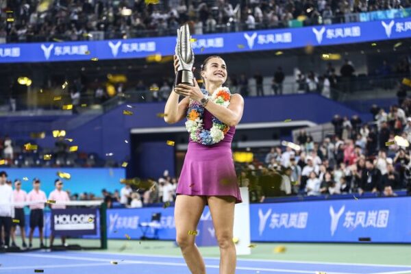 Aryna Sabalenka hace historia con su tercer triunfo consecutivo en el Wuhan Open 🎾🏆 Aryna_Sabalenka_hace_historia_con_su_tercer_triunfo_consecutivo_en_el_Wuhan_Open___