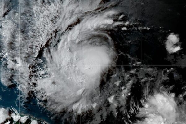 ¡Atención! Beryl se convierte en el primer gran huracán del Atlántico, apunta al Caribe _Atencio_n__Beryl_se_convierte_en_el_primer_gran_huraca_n_del_Atla_ntico__apunta_al_Caribe