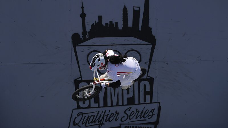 Atletas_chinos_brillan_en_clasificatorios_oli_mpicos__estrellas_de_BMX__escalada_y_skateboarding_avanzan