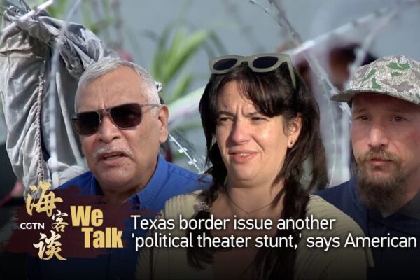 Aumentan_las_Tensiones_en_la_Frontera_de_Texas__Los_Locales_lo_Llaman__Teatro_Poli_tico___ video poster