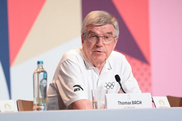Bach y el Príncipe Faisal revelan audaz visión para los Esports 🌟 Bach_y_el_Pri_ncipe_Faisal_revelan_audaz_visio_n_para_los_Esports__