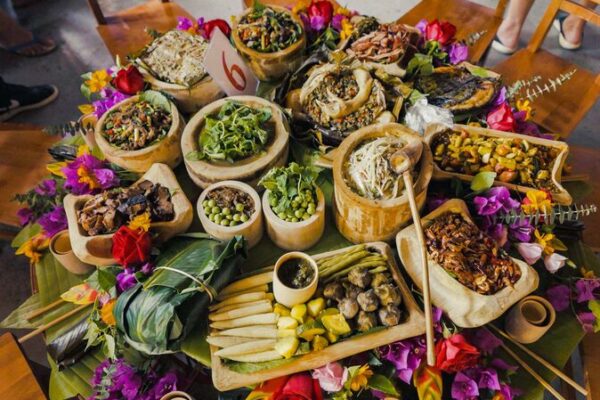 Banquetes_Multicolores__Descubre_las_Vibrantes_Celebraciones_del_Pueblo_Dai_en_Yunnan__