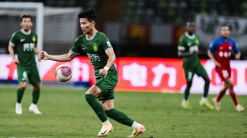 Beijing_Guoan_vence_3_1_a_Meizhou_Hakka_en_la_Superliga_China