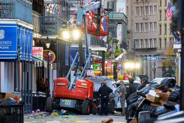 Biden: ¿Están conectados el ataque de Nueva Orleans y la explosión en Las Vegas? 🔍 Biden___Esta_n_conectados_el_ataque_de_Nueva_Orleans_y_la_explosio_n_en_Las_Vegas___