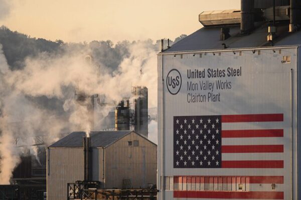 Biden_bloquea_la_oferta_de__14_9_mil_millones_de_Nippon_Steel_por_US_Steel___