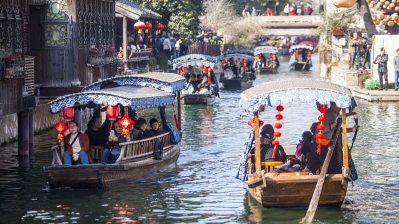 Boat_rides_offer_scenic_views_of_the_ancient_town_of_Huzhou