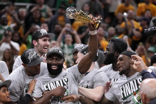 _Boston_Celtics_arrasan_a_los_Pacers_y_avanzan_a_las_Finales_de_la_NBA____