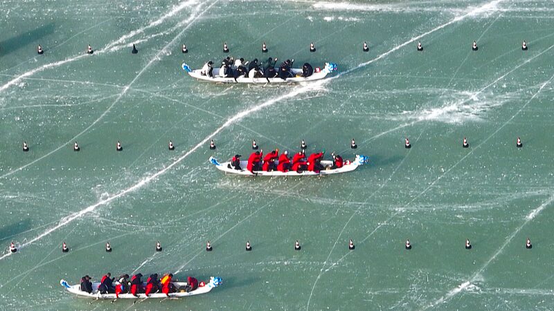 Botes_Drago_n_en_Hielo_Encienden_la_Diversio_n_Invernal_en_Ningxia____
