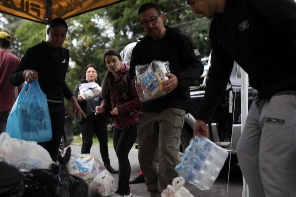 Brasil planea âciudades de carpasâ para miles de desplazados por inundaciones Brasil_planea__ciudades_de_carpas__para_miles_de_desplazados_por_inundaciones