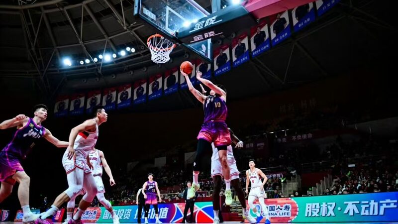 CBA__Shanghai_aplasta_a_Jilin_y_Zhejiang_arrasa_a_Guangzhou_con_grandes_diferencias