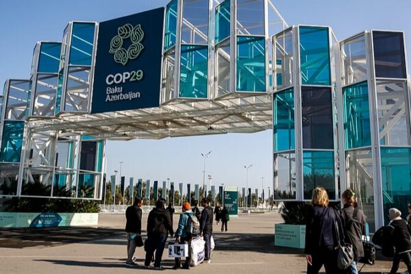 COP29 Impactante: ¡El Dinero No Es Suficiente para Combatir la Crisis Climática 🌎🔥 COP29_Impactante___El_Dinero_No_Es_Suficiente_para_Combatir_la_Crisis_Clima_tica___