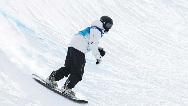 _Cai_Xuetong_de_China_se_eleva_al_plata_en_la_Copa_del_Mundo_de_Snowboard_Halfpipe____