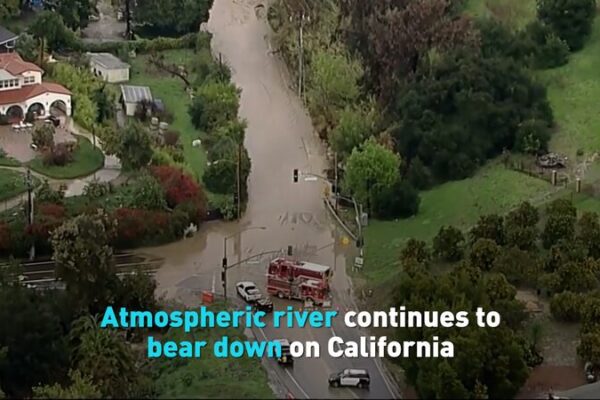 🌧️ California golpeada por río atmosférico: Las tormentas causan caos ___California_golpeada_por_ri_o_atmosfe_rico__Las_tormentas_causan_caos video poster
