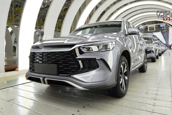 Canada__impone_un_arancel_del_100__a_los_autos_ele_ctricos_de_China______Que__hay_detra_s_de_la_medida_