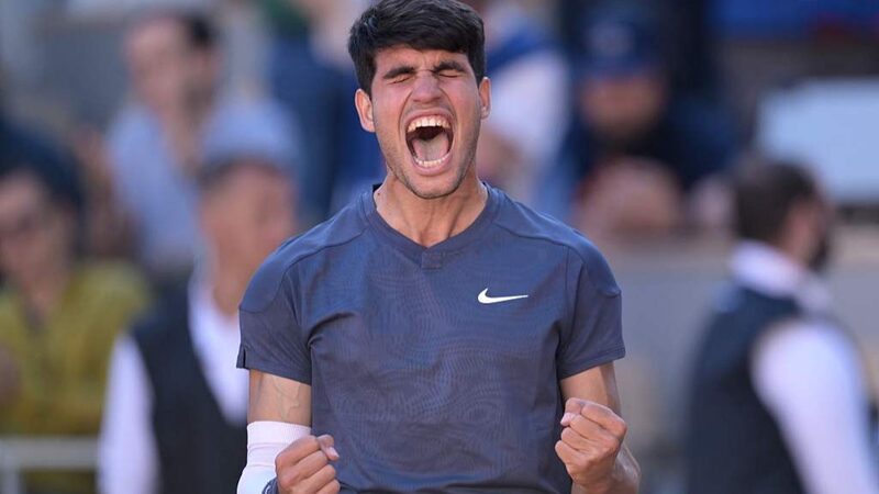 _Carlos_Alcaraz_supera_a_Sinner_y_avanza_a_su_primera_final_de_Roland_Garros____