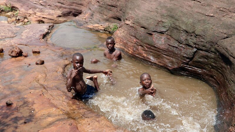 __Casi_500_millones_de_nin_os_soportan_calor_extremo_la_mitad_del_an_o__Informe_de_UNICEF
