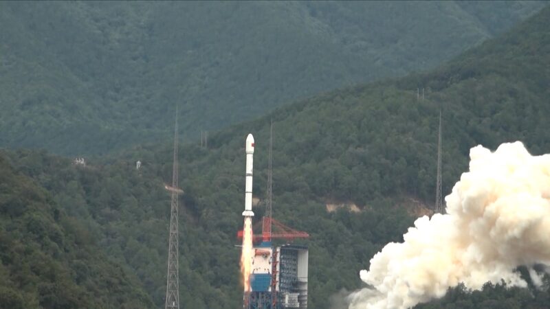 China_Avanza_Ra_pidamente___Sate_lites_Yaogan_43_03_Lanzados_al_Espacio___ video poster