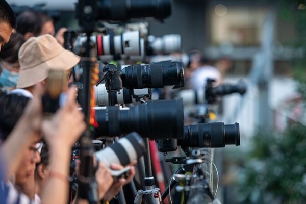 China Conecta al Mundo: Medios Chinos Lideran Intercambios Globales 🌍 China_Conecta_al_Mundo__Medios_Chinos_Lideran_Intercambios_Globales__