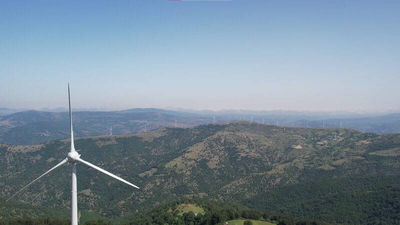 China_Energy_invierte_en_parques_eo_licos_en_Grecia________ video poster