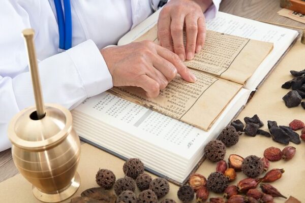 China_abre_sus_puertas__capacitando_a_1_300_estudiantes_globales_en_Medicina_Tradicional_China