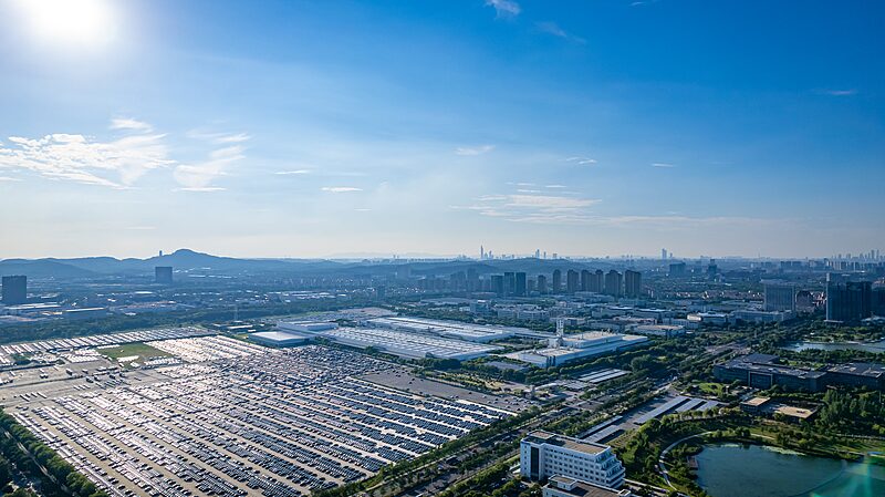 _China_abre_sus_puertas_de_par_en_par__sector_manufacturero_ahora_totalmente_accesible_para_inversores_extranjeros_