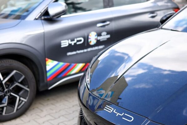 China acusa a la UE de excederse en investigación de subsidios a vehículos eléctricos 🚗🌍 China_acusa_a_la_UE_de_excederse_en_investigacio_n_de_subsidios_a_vehi_culos_ele_ctricos___