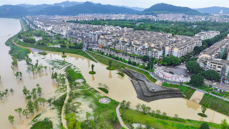 China_asigna__350_millones_para_ayudar_a_las_provincias_afectadas_por_inundaciones__