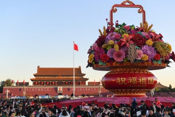 China celebra 74 años de éxito: Más que un hito histórico China_celebra_74_an_os_de_e_xito__Ma_s_que_un_hito_histo_rico