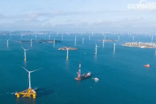 China combina energía eólica y cultivo de peces en una instalación marina futurista 🌊🐟💨 China_combina_energi_a_eo_lica_y_cultivo_de_peces_en_una_instalacio_n_marina_futurista____