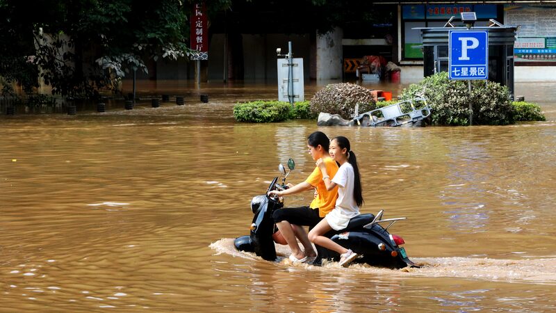 China_destina_millones_para_reconstruir_carreteras_dan_adas_por_inundaciones__