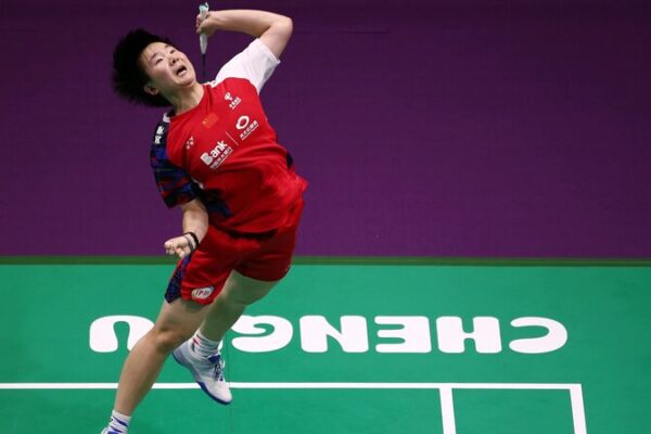 China domina a Dinamarca, lista para enfrentarse a Japón en las semifinales de bádminton 🏸🔥 China_domina_a_Dinamarca__lista_para_enfrentarse_a_Japo_n_en_las_semifinales_de_ba_dminton___