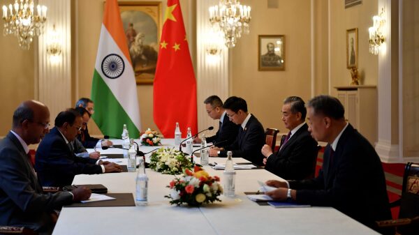 China_e_India_se_unen_para_fortalecer_lazos__Comienza_una_nueva_era___