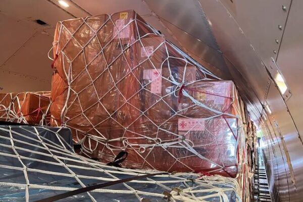 China envía ayuda médica de emergencia al Líbano en momento crucial 🇨🇳✈️🇱🇧 China_envi_a_ayuda_me_dica_de_emergencia_al_Li_bano_en_momento_crucial_______