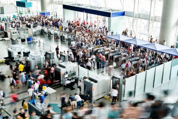 China espera un récord de 9 mil millones de viajes durante la temporada de festividades de primavera 2025 🎆 China_espera_un_re_cord_de_9_mil_millones_de_viajes_durante_la_temporada_de_festividades_de_primavera_2025__ video poster