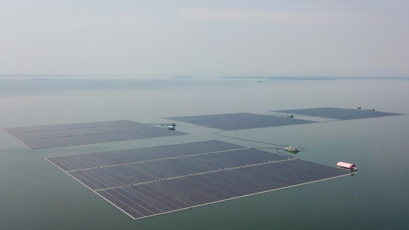 China_ilumina_el_mundo__Liderando_la_revolucio_n_de_la_energi_a_solar___